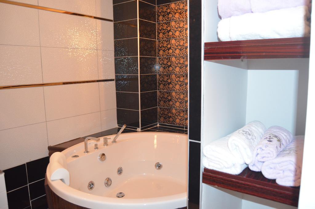 The Gala Palace Suits Kars Chambre photo