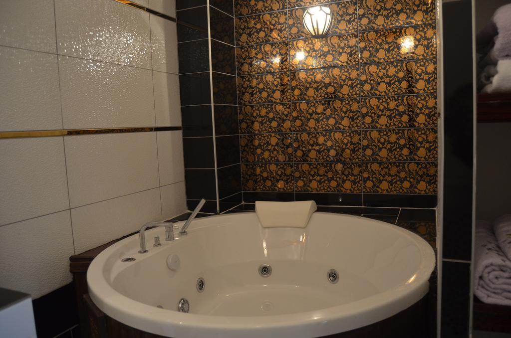The Gala Palace Suits Kars Chambre photo